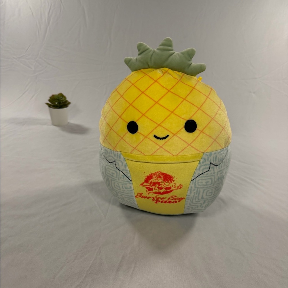 Jazwares Squishmallow 10" Stranger Things Maui the Pineapple